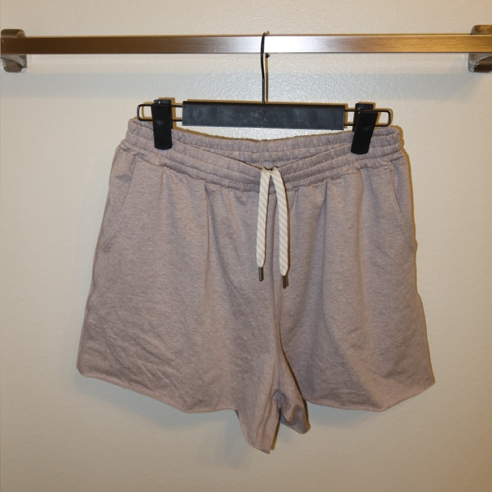 Vuori Women’s Lounge Shorts